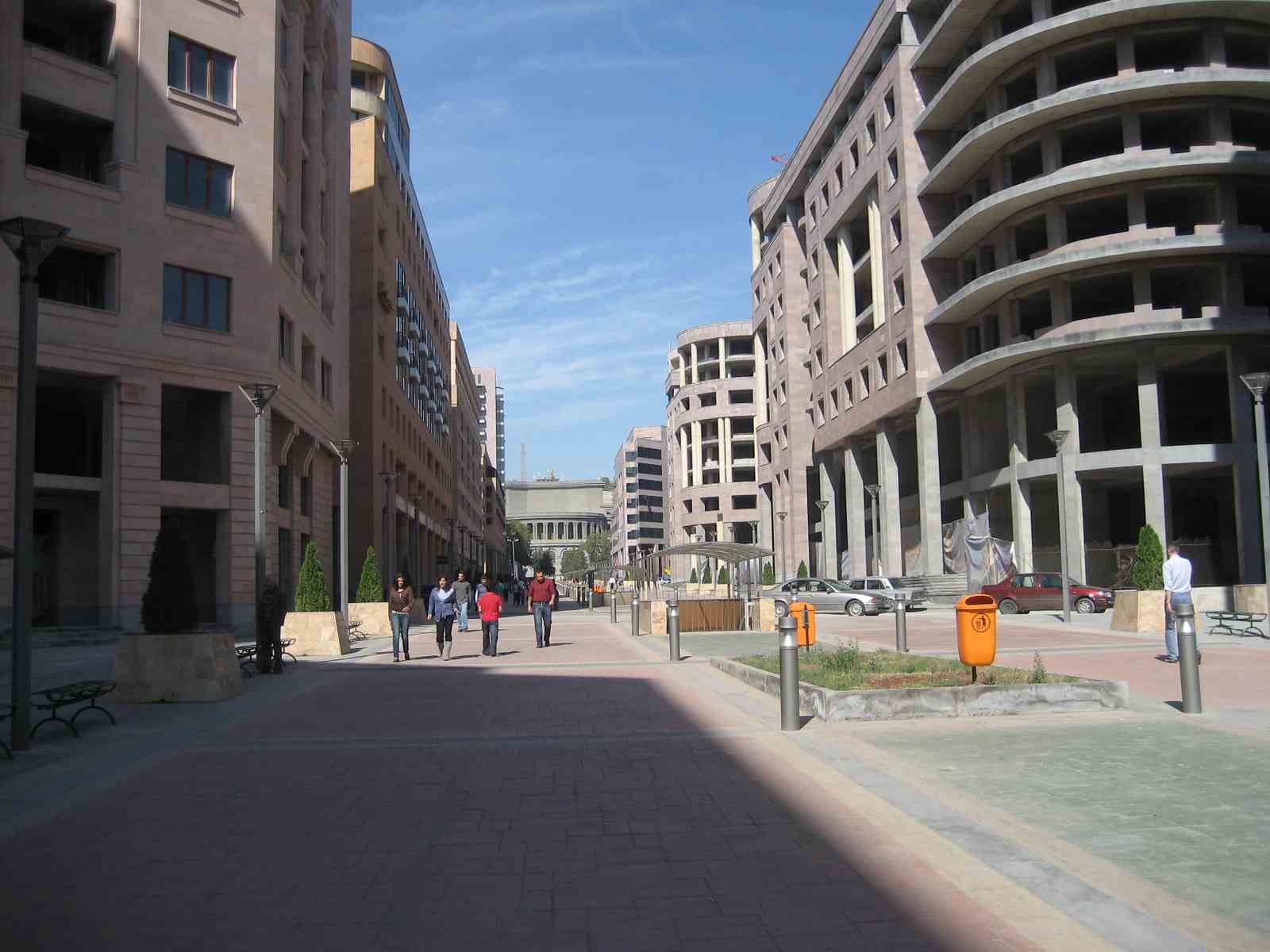 Tamanyan Walkway